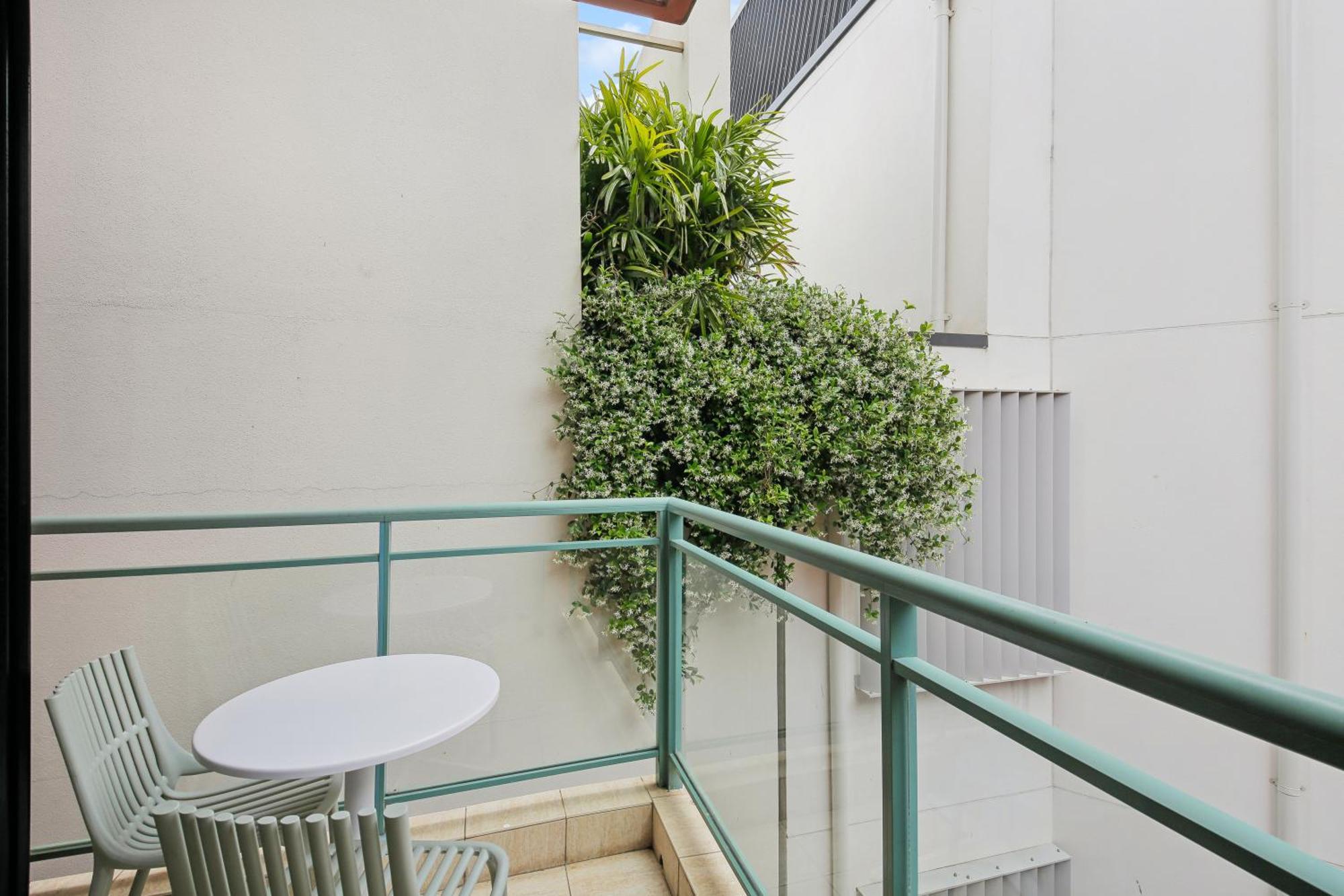 Bondi 38 Serviced Apartments Сідней Екстер'єр фото